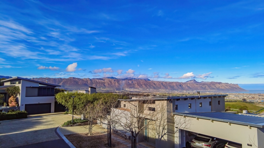 3 Bedroom Property for Sale in Fairhaven Country Estate Western Cape